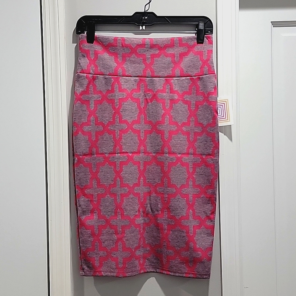 LuLaRoe Cassie Pencil Skirt Heathered Pink with Star Print